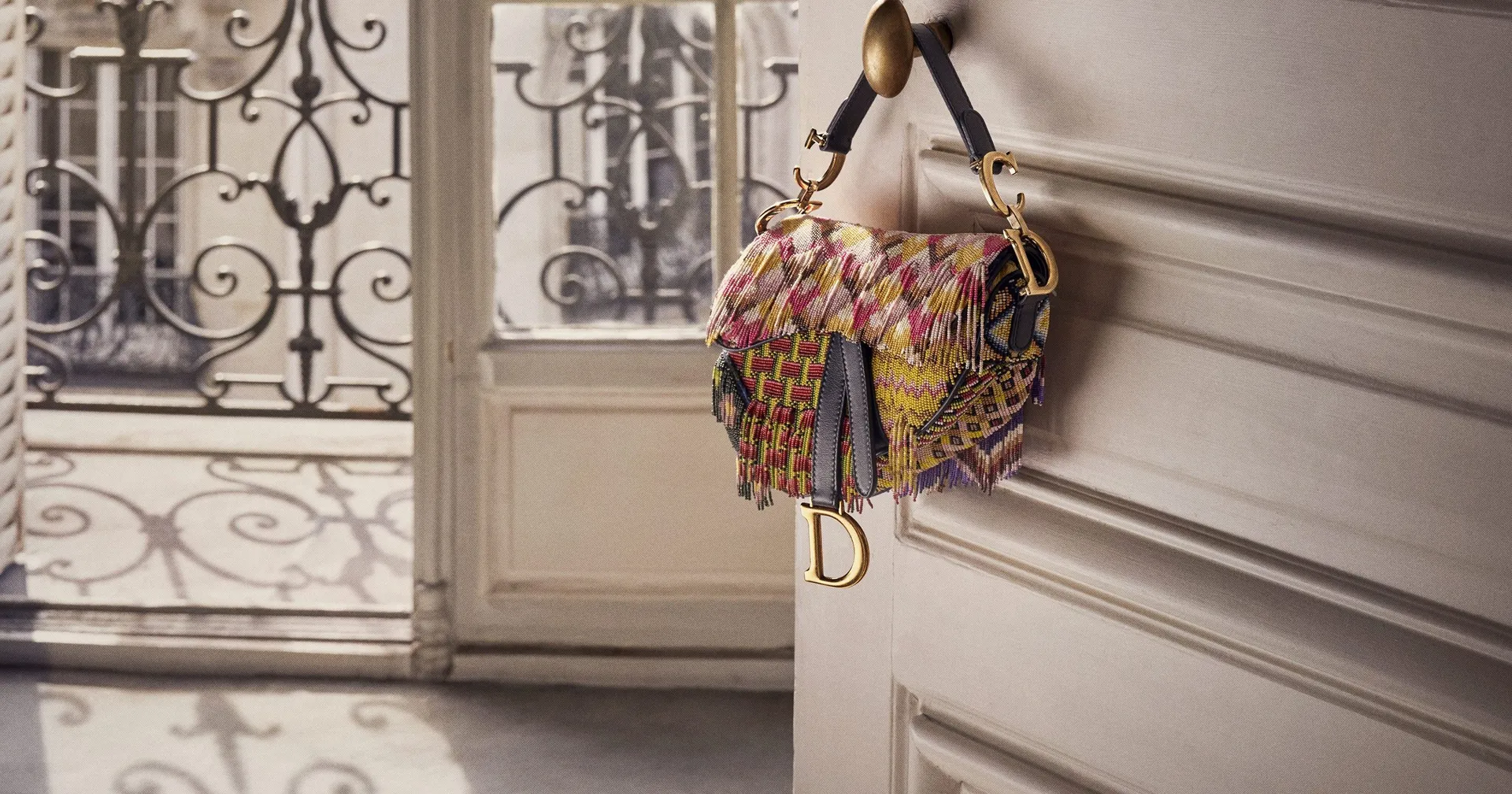 Saddle Bags Returning to Fashion After Years of Absence